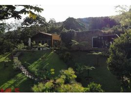 4 Bedroom House for sale in Bare Foot Park (Parque de los Pies Descalzos), Medellin, Medellin