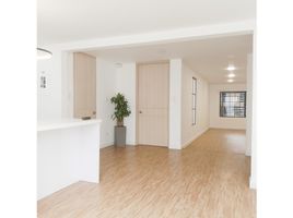 4 Habitación Villa en venta en Centro Comercial La Querencia, Bogotá, Bogotá