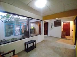 11 Bedroom House for sale in Centro Comercial La Serrezuela, Cartagena, Cartagena