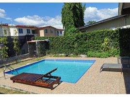 4 Habitación Casa en alquiler en Panamá, Las Cumbres, Ciudad de Panamá, Panamá