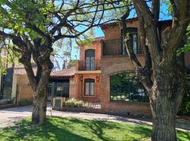 4 Bedroom House for sale in General Sarmiento, Buenos Aires, General Sarmiento