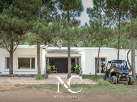 4 Bedroom House for sale in La Costa, Buenos Aires, La Costa