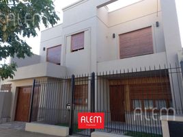 4 Bedroom House for sale in Lomas De Zamora, Buenos Aires, Lomas De Zamora