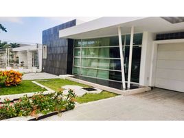 372 SqM Office for sale in Barranquilla, Atlantico, Barranquilla