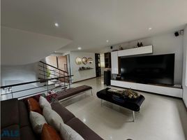 Villa 4 chambre à vendre à Envigado, Antioquia, Envigado