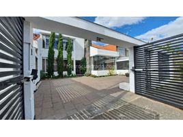 5 Bedroom House for sale in Bogota, Cundinamarca, Bogota