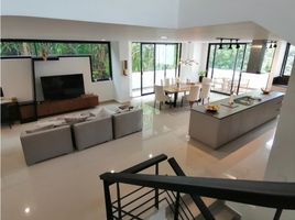 3 Bedroom Villa for sale in Bare Foot Park (Parque de los Pies Descalzos), Medellin, Medellin