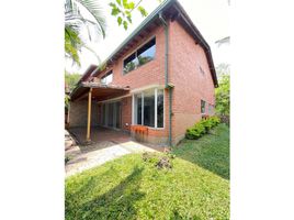 3 Habitación Villa en venta en Colombia, Envigado, Antioquia, Colombia