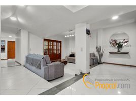 6 Bedroom Villa for sale in Templo Bogotá Colombia, Bogota, Bogota