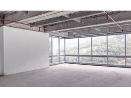 123 SqM Office for sale in Fundacion Cardioinfantil-Instituto de Cardiologia, Bogota, La Calera