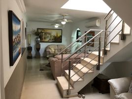 4 Bedroom House for sale in Centro Comercial La Serrezuela, Cartagena, Cartagena