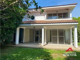 4 Habitación Casa en venta en Pereira, Risaralda, Pereira