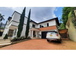 5 Bedroom House for sale in Bare Foot Park (Parque de los Pies Descalzos), Medellin, Medellin