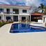 8 Bedroom Villa for sale in Tibacuy Cundinamarca, Tibacuy