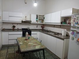 4 Bedroom House for sale in Lanus, Buenos Aires, Lanus