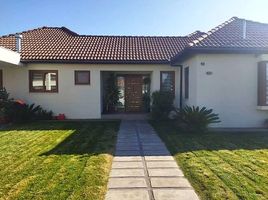4 Bedroom House for sale in Chile, Pirque, Cordillera, Santiago, Chile