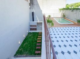 4 Bedroom House for sale in Rosario, Santa Fe, Rosario