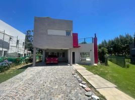 3 Bedroom House for sale in Berazategui, Buenos Aires, Berazategui