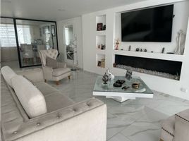 5 Bedroom House for sale in Bogota, Cundinamarca, Bogota