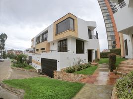 4 Bedroom House for sale in Santafé Mall (Centro Comercial Santafé Bogotá), Bogota, La Calera