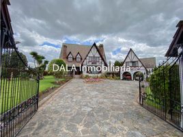 6 Bedroom House for sale in Chia, Cundinamarca, Chia