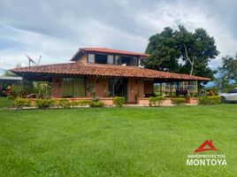 4 Habitación Casa en venta en Pereira, Risaralda, Pereira