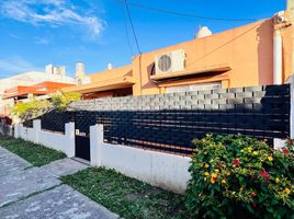 2 Bedroom House for sale in San Isidro, Buenos Aires, San Isidro