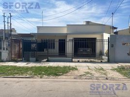 2 Bedroom House for sale in General Sarmiento, Buenos Aires, General Sarmiento