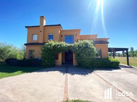 2 Bedroom House for sale in Rosario, Santa Fe, Rosario