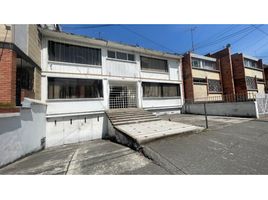 Estudio Casa en venta en Bogotá, Cundinamarca, Bogotá