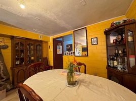 3 Bedroom House for sale in Santiago, Pirque, Cordillera, Santiago