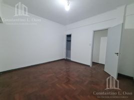 120 m² Office for rent in Buenos Aires, Lanús, Buenos Aires