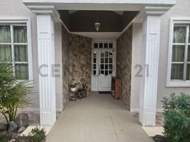 3 Bedroom House for sale in Conocoto, Quito, Conocoto