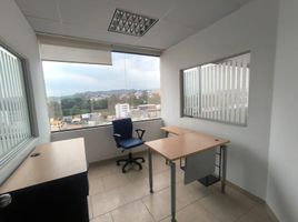 148 m² Office for rent in Ecuador, Guayaquil, Guayaquil, Guayas, Ecuador