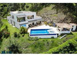 3 Bedroom Villa for sale in Bare Foot Park (Parque de los Pies Descalzos), Medellin, Medellin