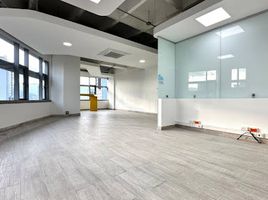 70 m² Office for rent in Parque de los Pies Descalzos, Medellín, Medellín