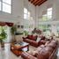 4 Bedroom House for sale in Moreno, Buenos Aires, Moreno