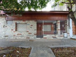 2 Bedroom House for sale in Lanus, Buenos Aires, Lanus