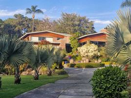 6 Bedroom House for sale in Huitzilac, Morelos, Huitzilac