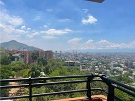 3 Bedroom Apartment for sale in Cali, Valle Del Cauca, Cali