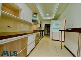 4 Bedroom House for sale in Bare Foot Park (Parque de los Pies Descalzos), Medellin, Medellin