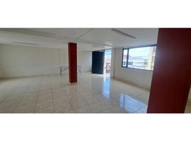 80 SqM Office for rent in Basilica of the National Vow, Quito, Quito, Quito