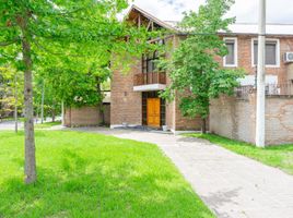 4 Habitación Casa en venta en Rosario, Santa Fe, Rosario