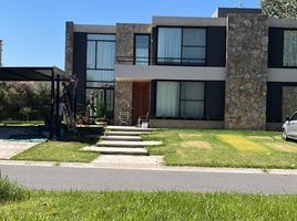 5 Bedroom House for sale in Escobar, Buenos Aires, Escobar