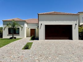 3 Bedroom House for sale in Esteban Echeverria, Buenos Aires, Esteban Echeverria