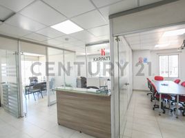 75.16 제곱미터입니다 Office for sale in Basilica of the National Vow, 키토, Quito, 키토