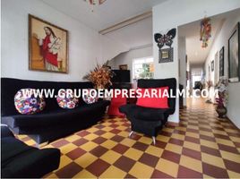 6 Bedroom Villa for sale in Antioquia Museum, Medellin, Medellin