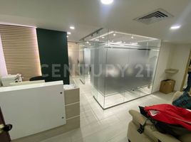 61 SqM Office for sale in River View Park, Cali, Cali