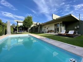 4 Bedroom House for sale in Mendoza, Lujan De Cuyo, Mendoza