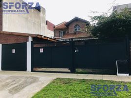 4 Bedroom House for sale in General Sarmiento, Buenos Aires, General Sarmiento